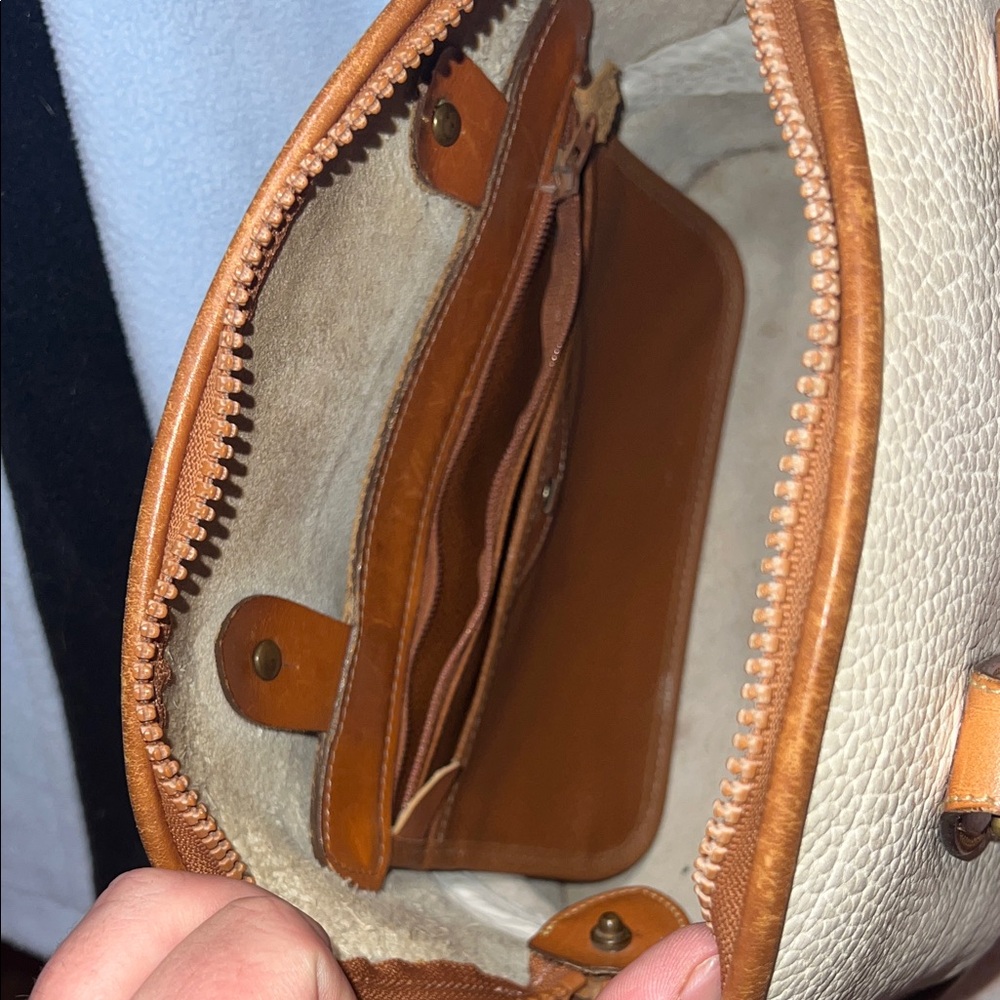 Dooney & Bourke White and Brown Satchel Vintage - Picture 5 of 9